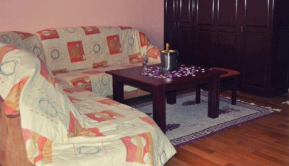 Hotel Satelit Kumanovo Bagian luar foto