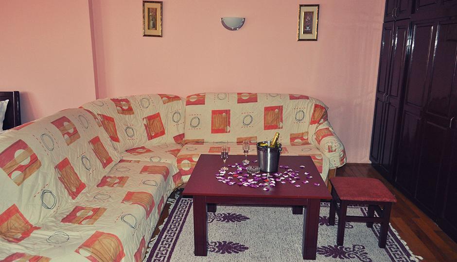 Hotel Satelit Kumanovo Bagian luar foto