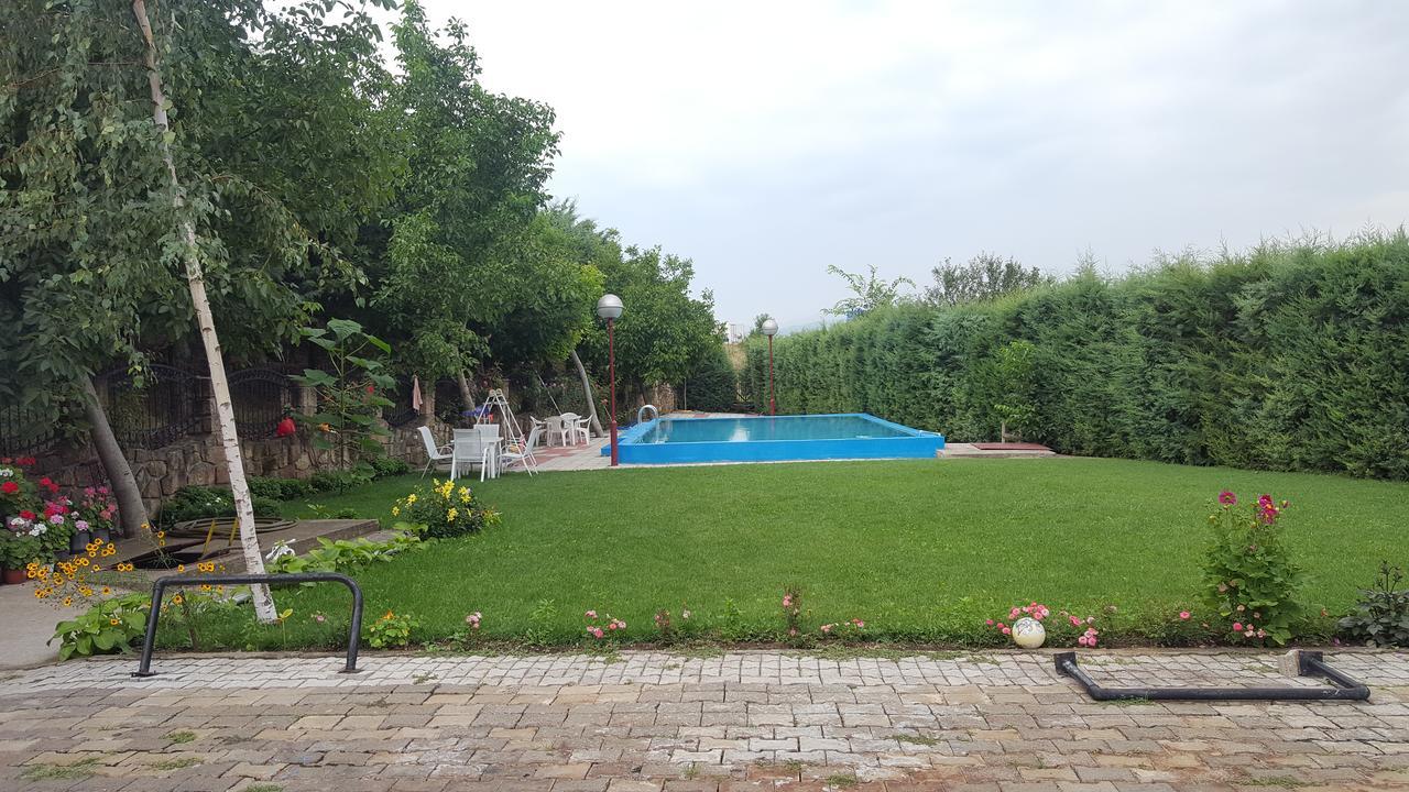 Hotel Satelit Kumanovo Bagian luar foto