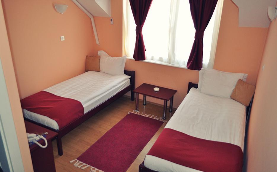 Hotel Satelit Kumanovo Bagian luar foto
