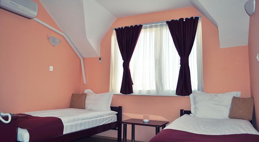 Hotel Satelit Kumanovo Bagian luar foto